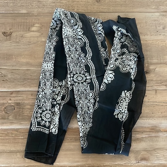 Navy Lucky Brand Scarf - Picture 4 of 4